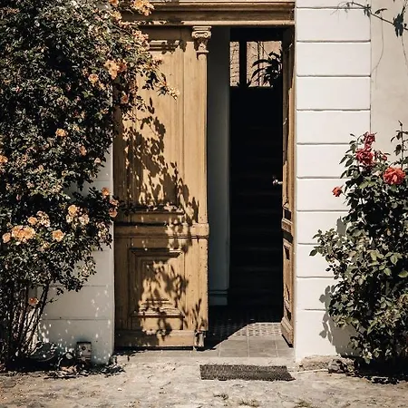 Dvorec Country house *